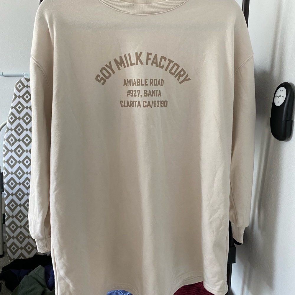 Cream Crewneck Sweatshirt